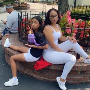 Meet your Posher, Johana